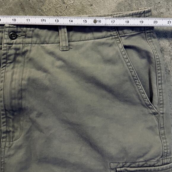 VTG 90s Gap Mens Size 40 Cargo Shorts Utility Y2K Dark Green Pockets Casual - Picture 7 of 10